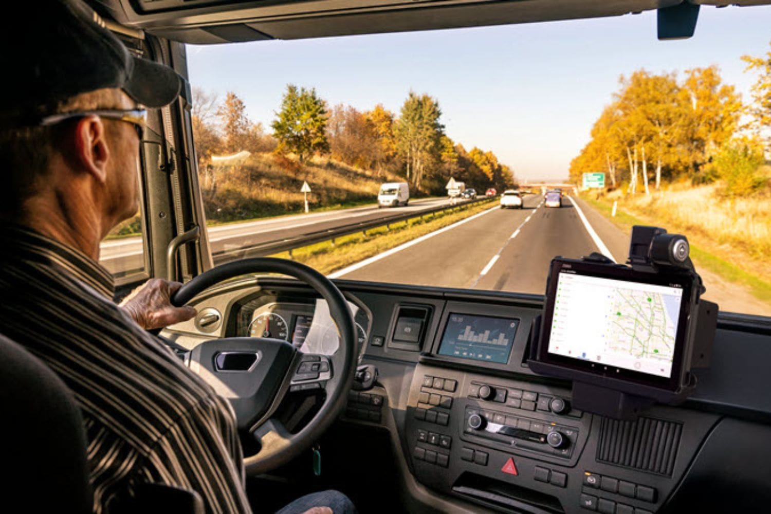 FlexiSIM is a better eSIM solution for fleet connectivity