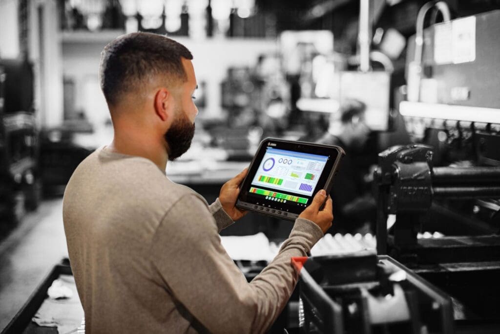 Is MDM (mobile device management) a good fit for your business? Here are 5 benefits.
